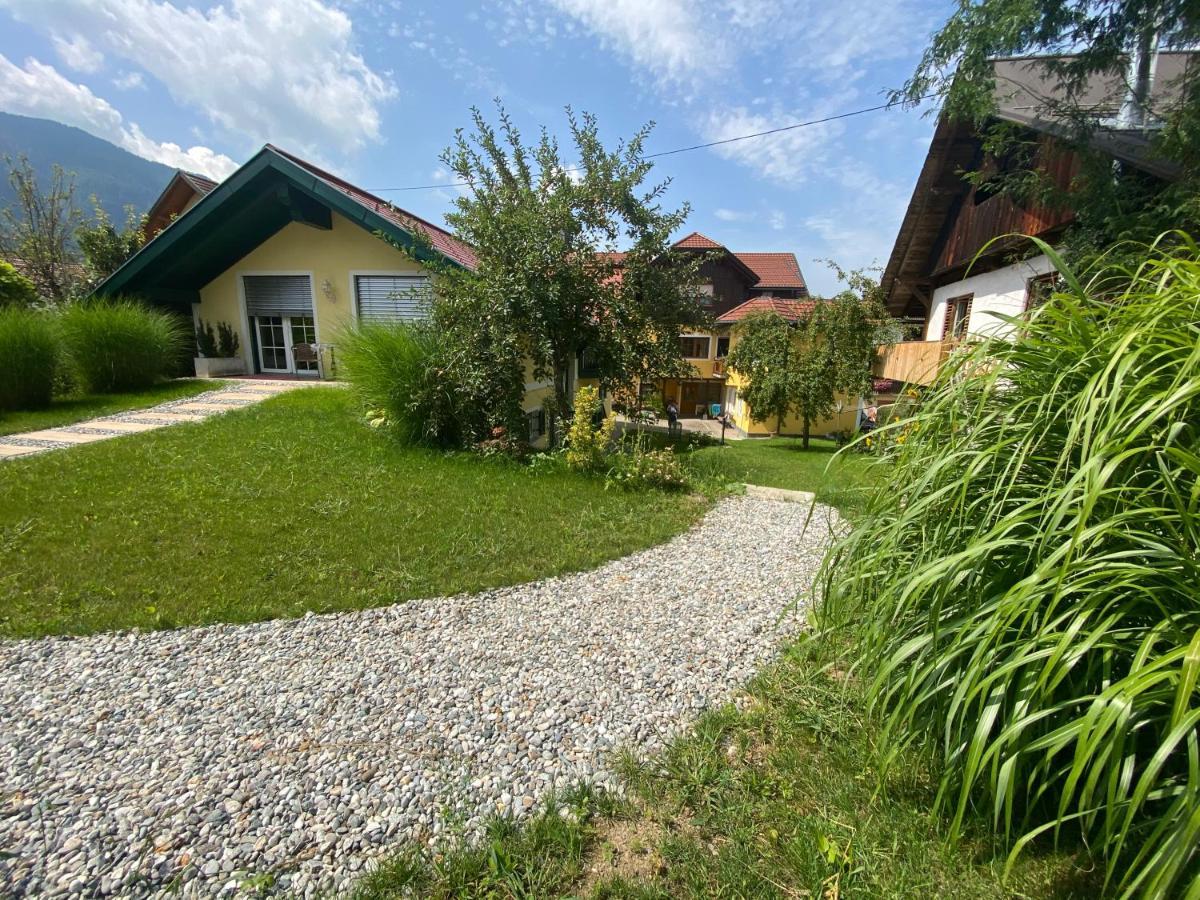 Apartments Edelweiss & Enzian - Gaestehaus Zum Fuchs Hermagor-Pressegger See Dış mekan fotoğraf
